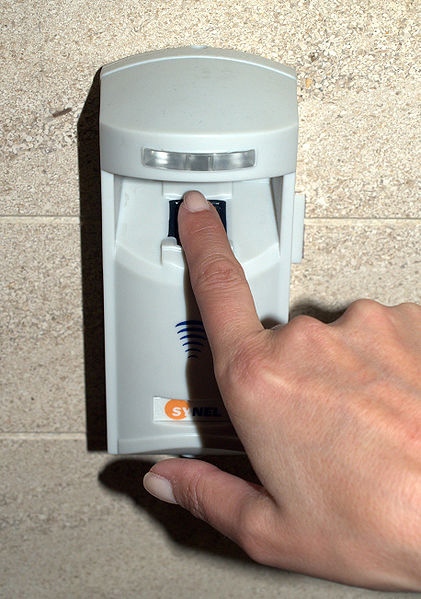 Сканер отпечатков пальцев